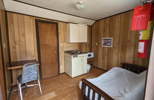 Wasaga Beach House | Tiny Wood Cottage 10