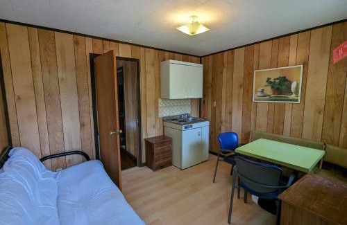 Wasaga Beach House | Tiny Wood Cottage 22