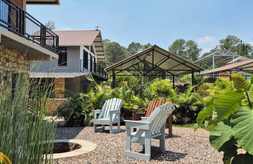 Francisco Morazan Villa | Tinyhouses and Tropical Gardens Con Paisaje a la Montaña, a 25 min del Airport