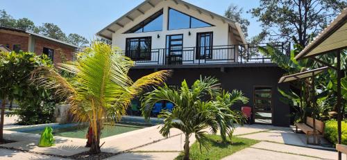Francisco Morazan Ski Chalet | Tinyhouses and Tropical Gardens