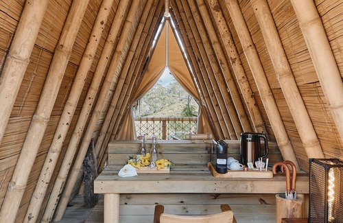 El Penol House | Tipi Villa