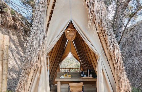 El Penol House | Tipi Villa