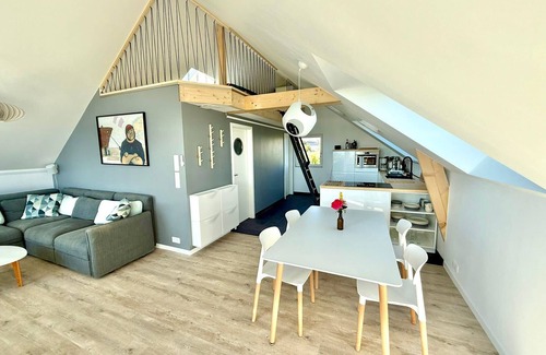 Plozevet Apartment | Tipoz'immo-Brise Marine 1-sea view-spot surf-cosy