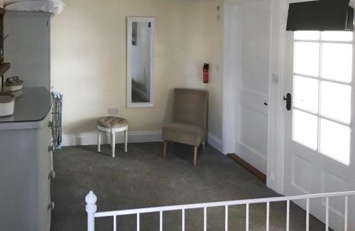 Trowbridge House | Tiptoe