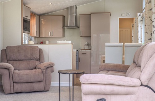 Yealand Conyers Cottage | TIPTOES LODGE, pet friendly, character holiday cottage in Carnforth