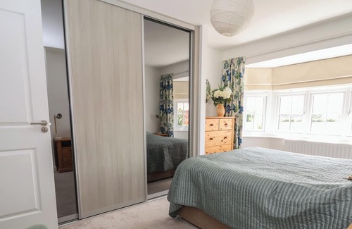 Nantwich Cottage | TIPTON TOWERS, pet friendly, with a garden in Nantwich