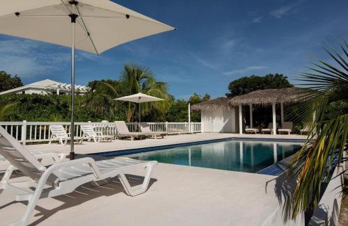 Governor's Harbour Apartment | Tir Na Nog home