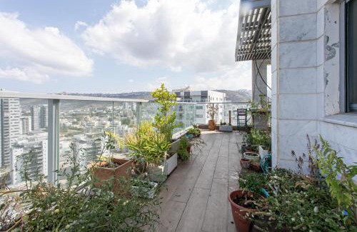 Tirat HaCarmel Apartment | Tirat Carmel Penthouse