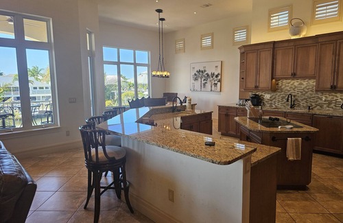 Siesta Isle House | Tired of the crowd? Visit Casa De Playa for the ultimate relaxation in paradise.