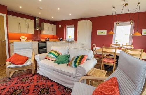 Oban Cottage | TIRLAGGAN ÚR, pet friendly, with open fire in Lismore