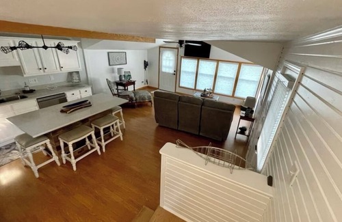 Howe House | 'Tis Our Cottage: Modern Lakefront clean lake quiet & relaxing Just off toll Rd