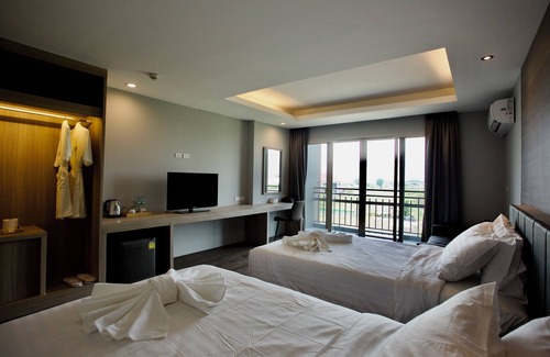 Bang Sao Thong Hotel | Tisha Hotel