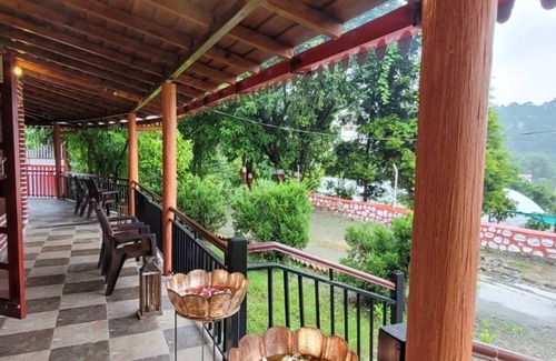 Bhimtal Villa | Titan Villa, Bhimtal by Ebony Stays – Tea, Trees & Tranquil 2BHK Villa