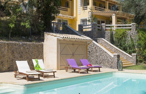 Limni House | TITANIA-Luxurious Holidays by the Pool at IL Giardino Segreto Di Prospero