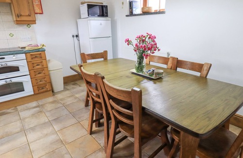 Cockermouth Cottage | TITHE COTTAGE, family friendly, with a garden in Cockermouth