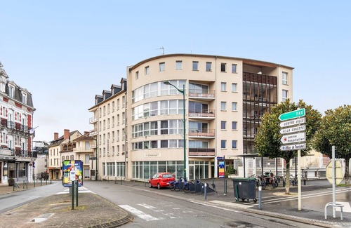 Lourdes Apartment | Tithome 1 - Gare, centre ville, vue montagne et château