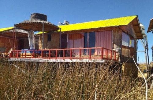 Puno Cabin | Titicaca Kontiki lodge, culture, landscapes and nature for families and couples,