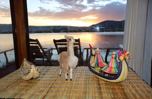 Puno Hotel | Titicaca Lodge Flotante