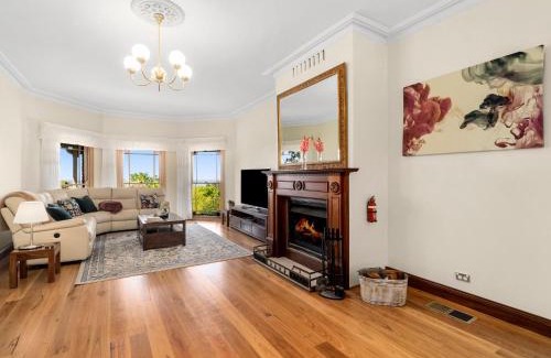 Kurrajong Heights House | Tiverton
