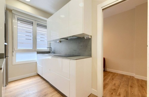 Castanos Apartment | Tivoli Centric and Modern Apartment