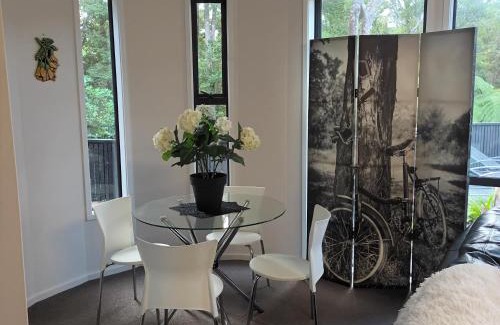 Silverstream Apartment | Tiwai Waka Retreat