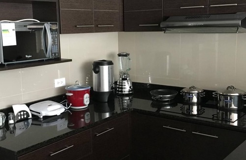 La Mariscal Apartment | Tiziano Apartment sleeps 4