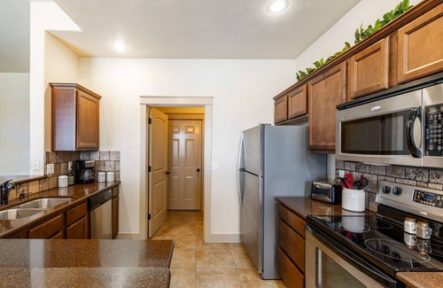 Twin Falls House | TJ Rancher home, private yard, king beds, 2.5 bath