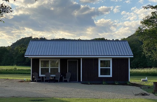 Pepin Cabin | TK's Pepin Getaway RentalLLC Cabin 3 Less than 5 min from Lake Pepin/winery/town