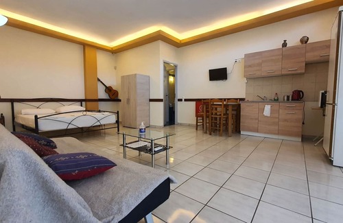 Markopoulon Apartment | TK2-George Apartments by the Airport