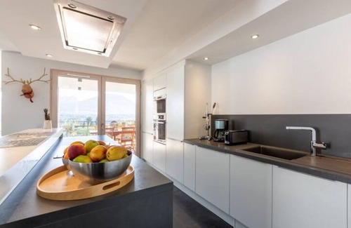 Argonay House | -tLa Villa horizon 180 – 10’ away from Annecy lake