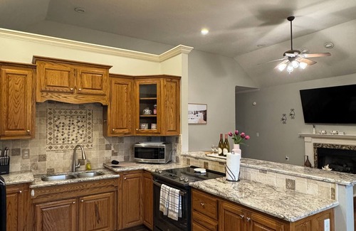 Jackson House | TNN Cozy home away.