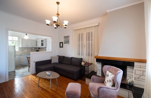 Tsoukaladhes Apartment | To Patriko Tsoukalades - Cozy Village Apartment