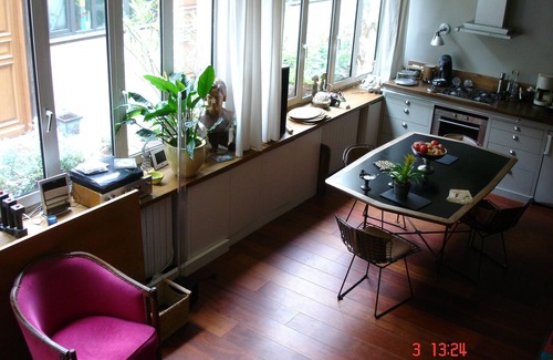 Quartier de la Folie-Mericourt Apartment | To rent small charming house (70m2), 2 p!ecies, the center of Paris