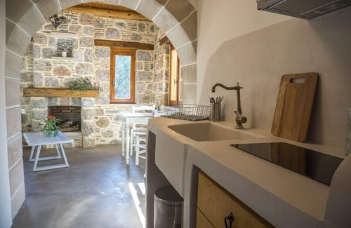 Moni House | To Spiti Mas 3 in Moni
