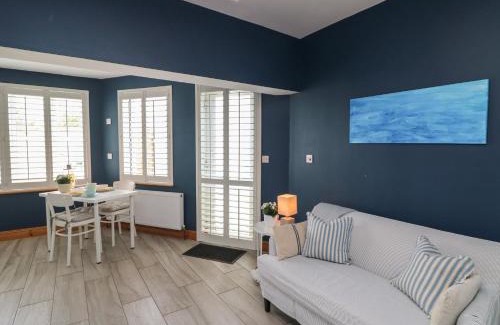 Skerries House | To The Beach!