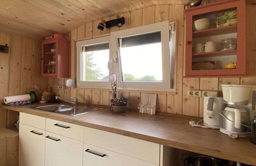 Hohennauen Ski Chalet | To the hay bale wagon