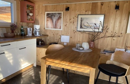 Hohennauen Ski Chalet | To the hay bale wagon