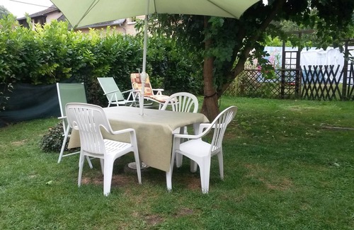 Heudreville-sur-Eure Cottage | TO THE SONGS OF THE BIRDS
