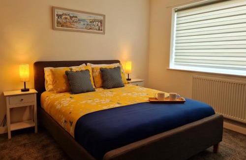 Ingoldisthorpe House | Tobijo Big Private Spacious Hideaway