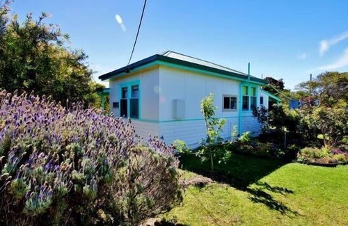 Waterhouse House | Tobruk Cottage Robe SA