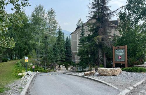 East Kootenay Apartment | Toby Creek Lodge by StayIn