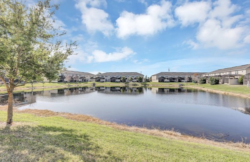 Kissimmee House | "Tocoa Bay" - Epic 4BD/3.5BA Townhome near Disney