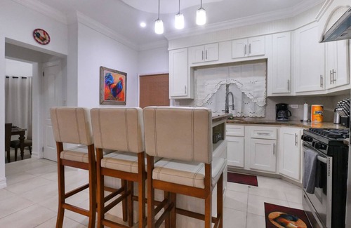 Dunmore Town House | Todd’s Place Harbour Island