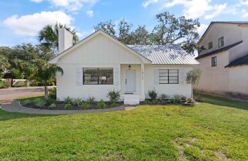 East Beach House | Toddy Cottage - 1812 Ocean Road