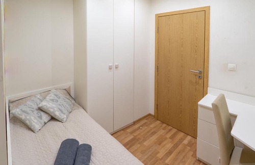 Hristo Botev Apartment | Todor Vlaykov Apartment, 10 min walk to Varna center