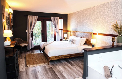 Tofino Hotel | Tofino Oceanfront Hotel Suite