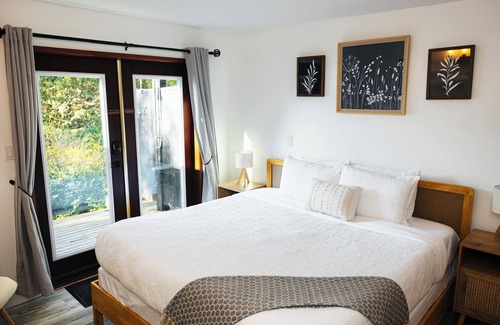 Tofino Hotel | Tofino Oceanfront Hotel Suite 3
