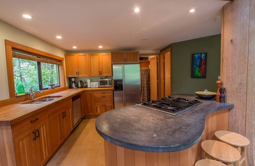 Tofino Cabin | Tofino Surf Cabin