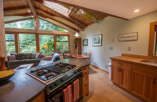 Tofino Cabin | Tofino Surf Cabin