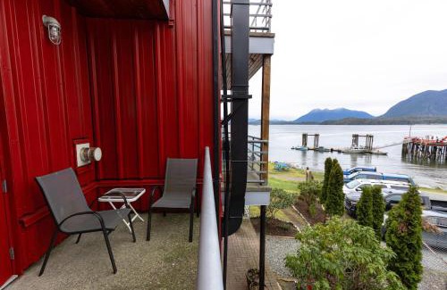 Tofino House | Tofino Waterfront Condo